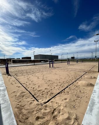 One-Court Beach Volleyball System with Sand Anchor 